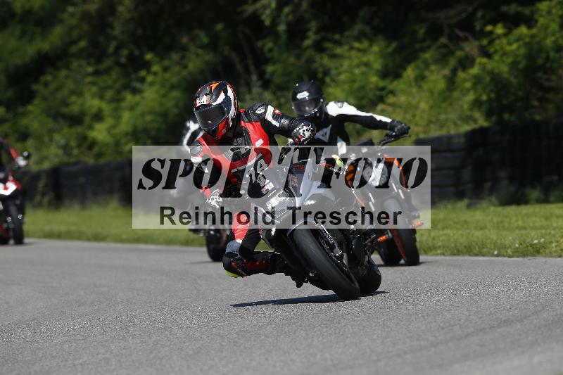 /Archiv-2024/29 12.06.2024 MOTO.CH Track Day ADR/Gruppe blau/74